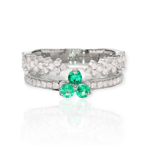 Emerald Sakura Ring - Picture 2 of 8